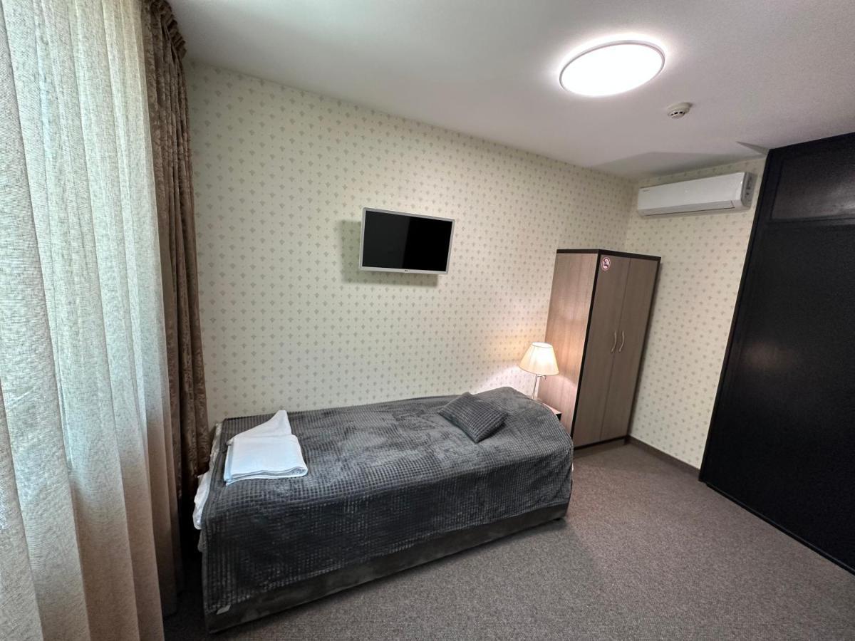Хотел Аврора Haskovo Exterior photo